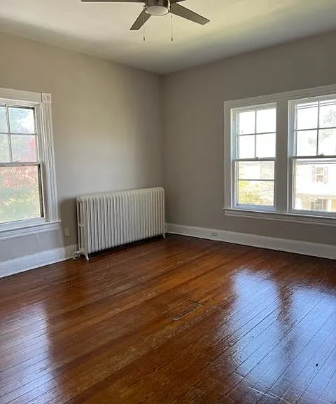 604 Mountain Ave SW #4 — Photo 5