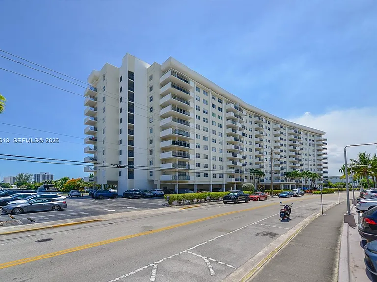 401 Golden Isles Dr #312 — Photo 40