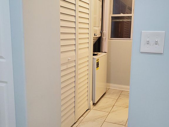 5th image of 3304 S Ashland Ave Floor 2