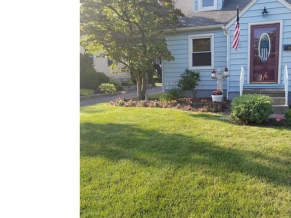 2nd image of 2392 Edgewater Dr