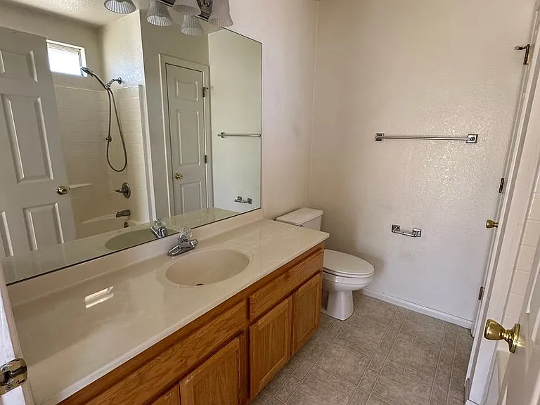 6693 Mariposa Ave — Photo 8