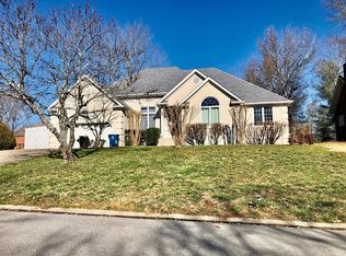 2110 Country Rd, Murray, KY 42071