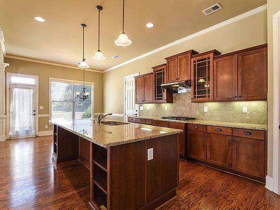 2nd image of 610 Warm Springs Ct