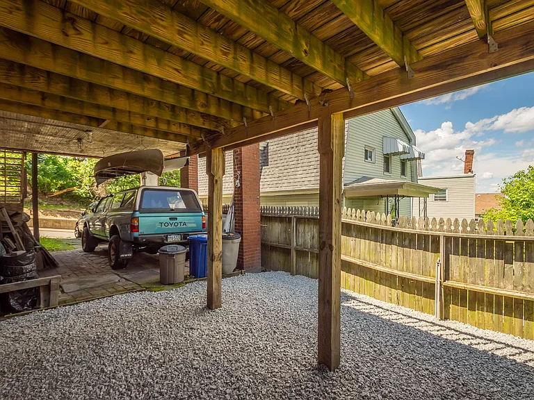 2405 Arlington Ave — Photo 14