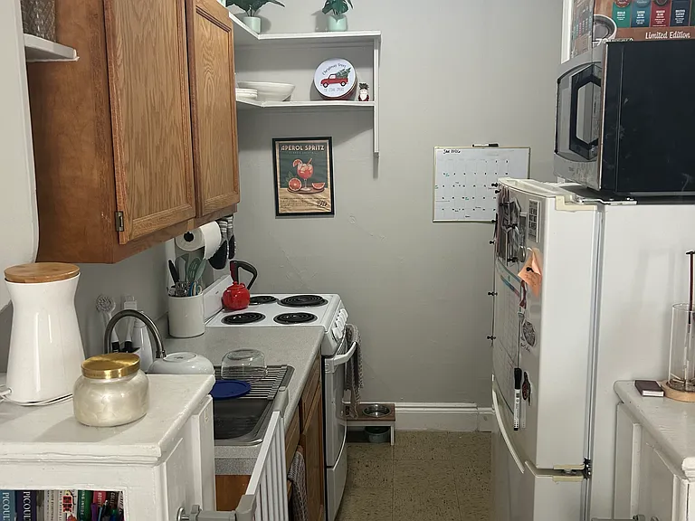 240 Kelton St #18 — Photo 6