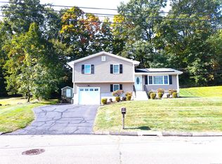 40 Lynn Dr, Meriden, CT 06451