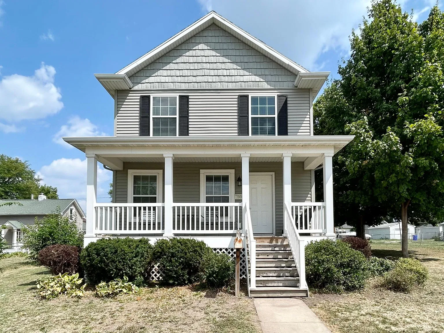 3 bed, 2.5 bath, 1577 sqft, $4,000 — Photo 1