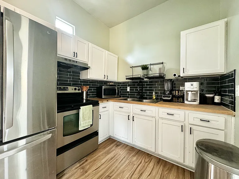 104 E Vista Del Cerro Dr #A — Photo 5