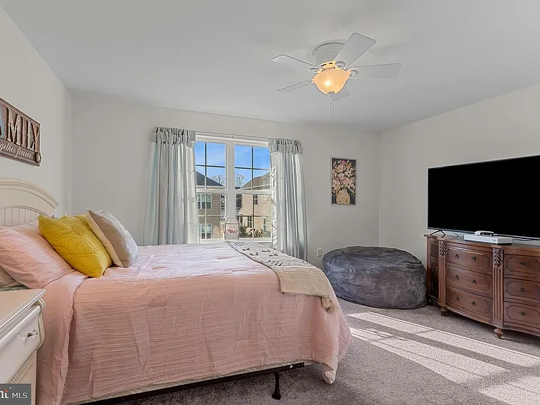 168 Sirius Dr — Photo 20