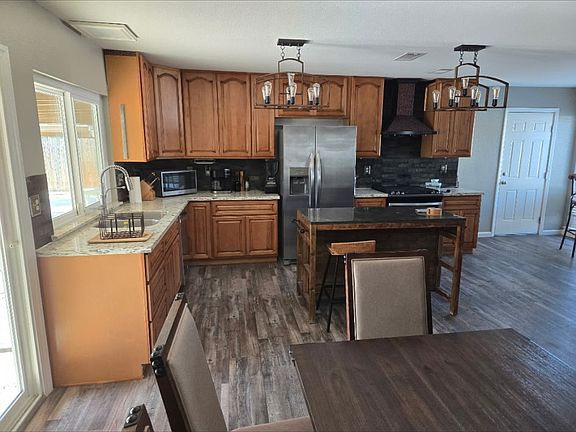 3rd image of 9448 Polhemus Dr