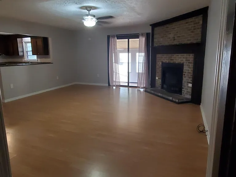 103 Karen Dr — Photo 9