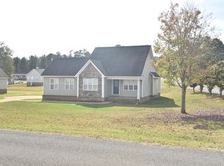 140 Hubbard Rd, Sylacauga, AL 35150