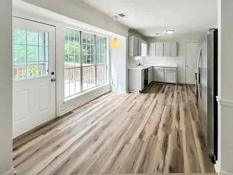 2945 Georgian Manor Dr — Photo 9