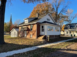 15 N Bernard St, Mascoutah, IL