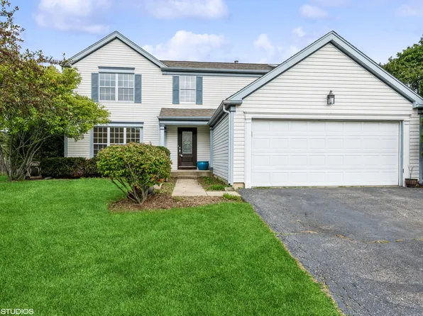 752 Edelweiss Dr, Lake Zurich, IL 60047