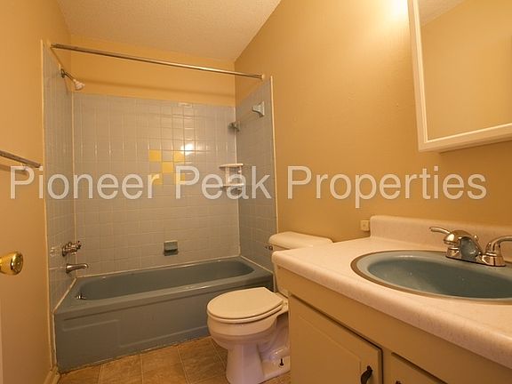 4th image of 7831 Basswood Dr