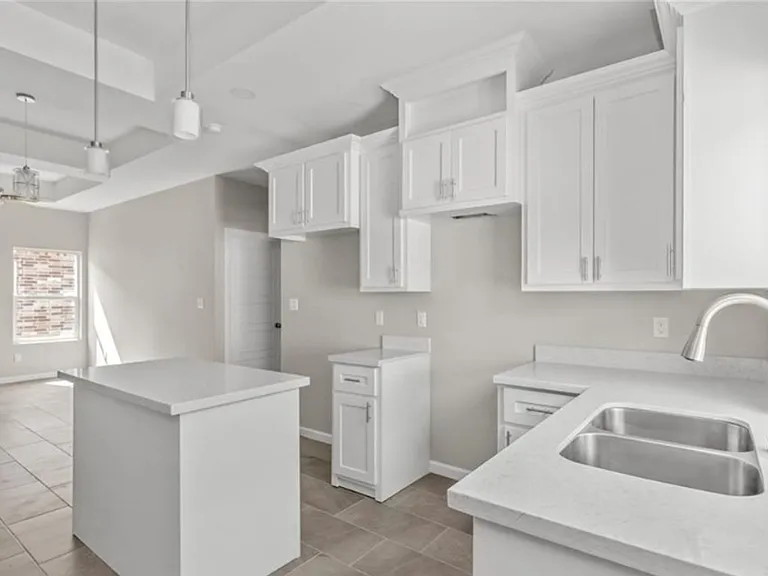 2508 E Israel Ave #1 — Photo 3