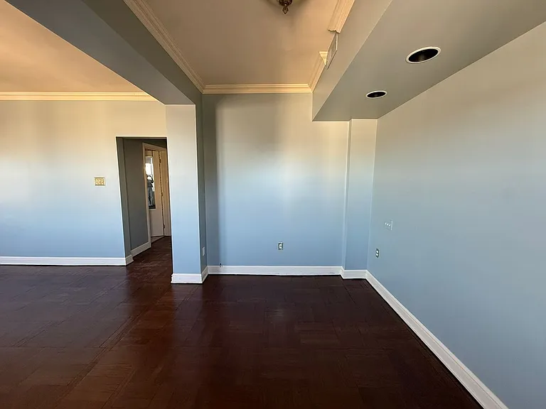 The Royal York Apartments — Photo 110