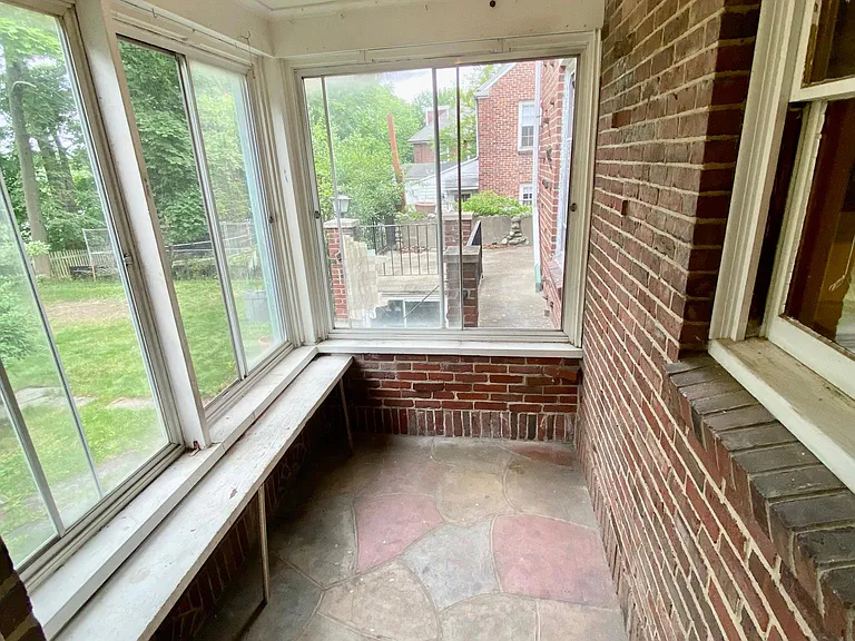 62 Washington St — Photo 12