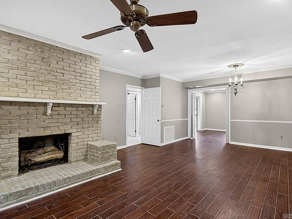 4th image of 103 Cambridge Place Dr