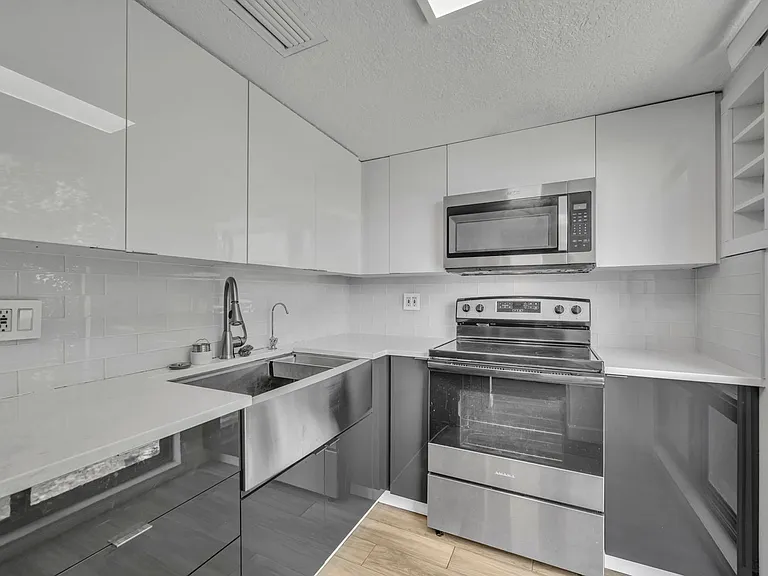 10 Sheoah Blvd #8 — Photo 6