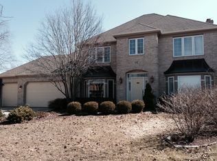 3742 Monarch Cir, Naperville, IL