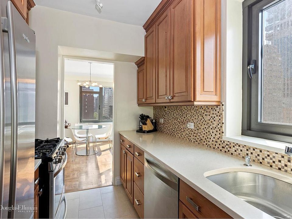 1st image of 160 E 65th St APT 6B