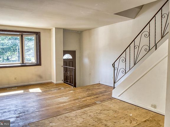3rd image of 3603 Genesee Pl