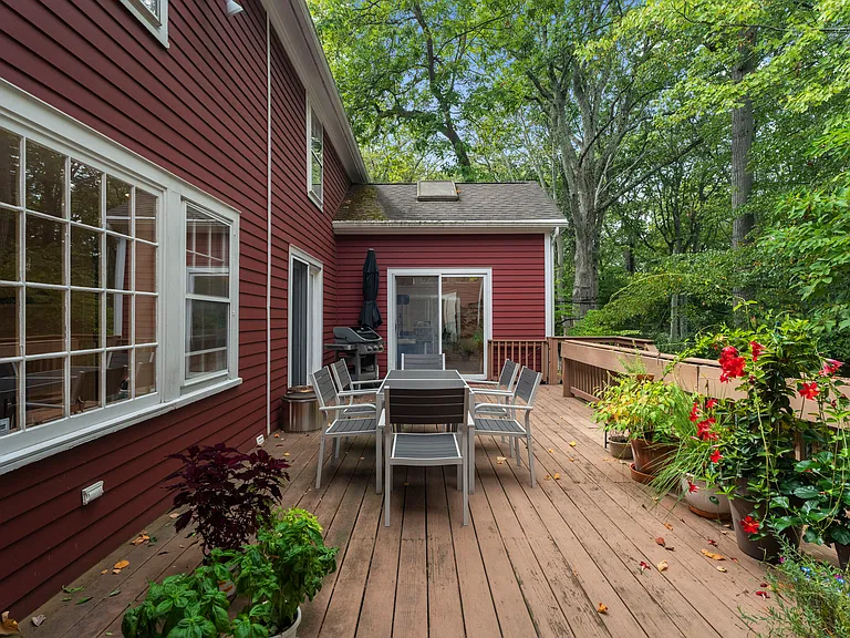 133 Blake Rd — Photo 34
