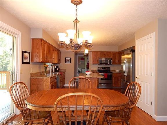 5th image of 3633 Turnberry Dr