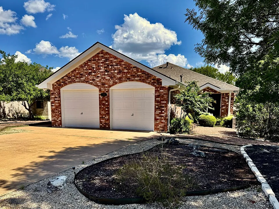 219 Oak Hill Dr