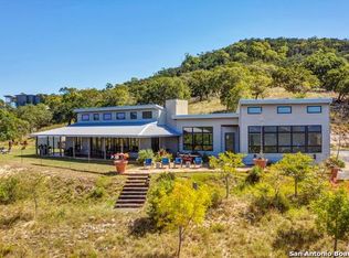 303 Thanksgiving Rd, Utopia, TX 78884