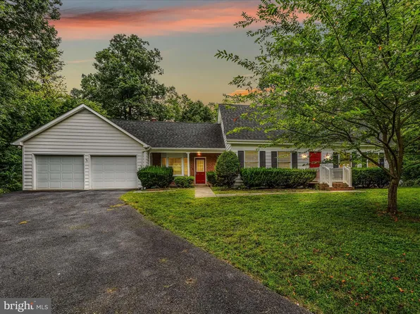 398 Aldrin Ln, Martinsburg, WV 25403