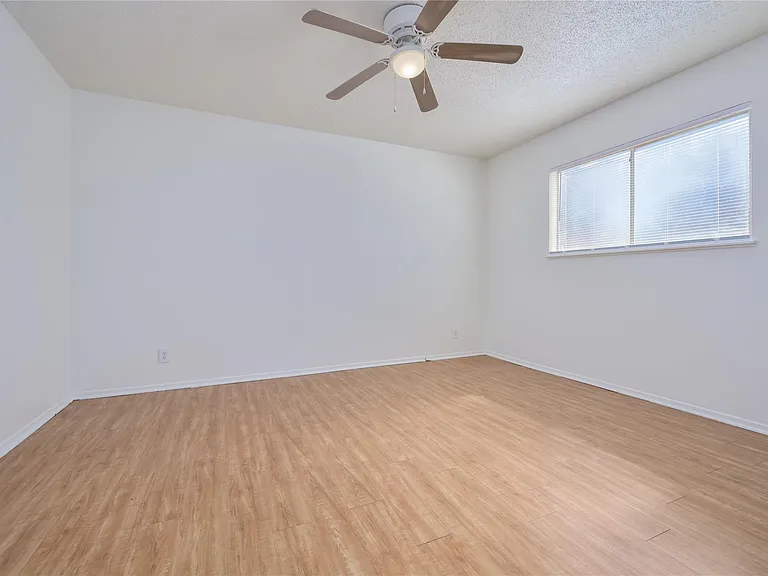 120 Coers Cir #A — Photo 8