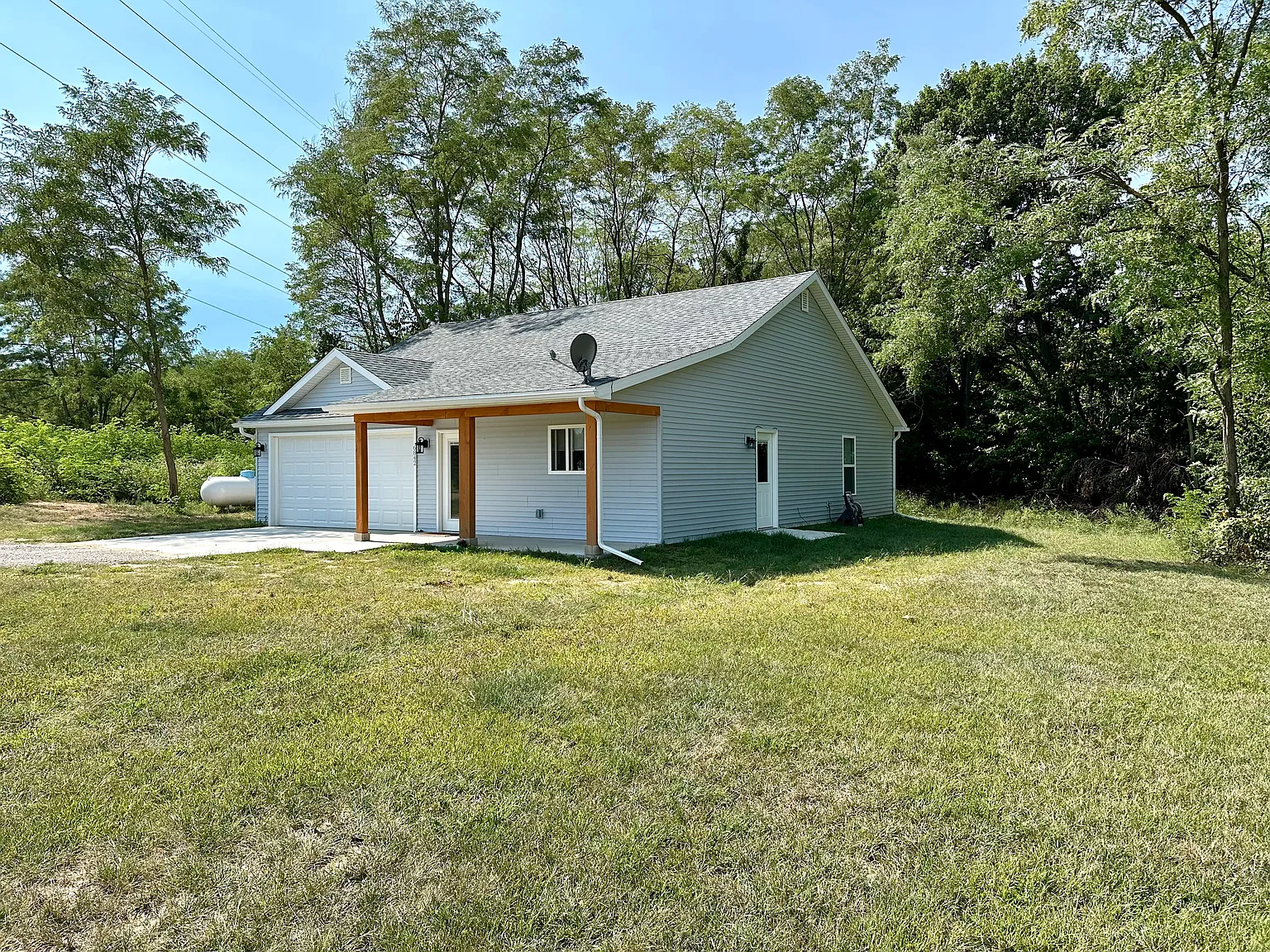 3 bed, 1170 sqft, $2,250 — Photo 3