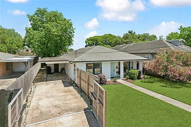 3 bed, 2.0 bath, 1980 sqft, $2,500 — Photo 2