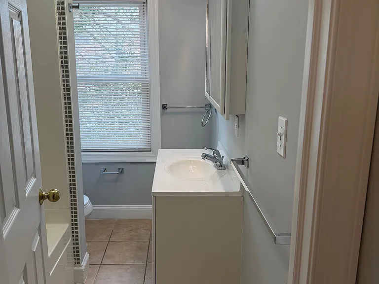 9 Cedar Ave — Photo 18
