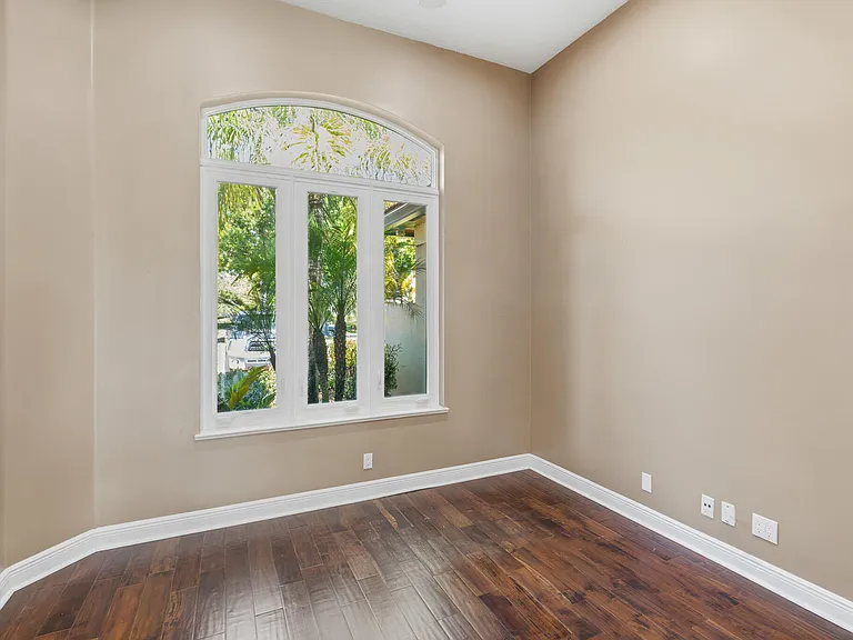 8480 Man O War Rd — Photo 44
