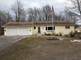 43996 Paradise Rd, Chassell, MI 49916