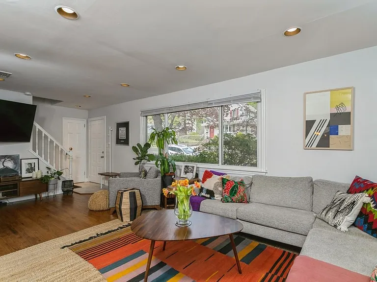 160 Magnolia Ave — Photo 12