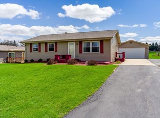 609 Mallard Rd, Winnebago, IL 61088