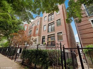 848 W Roscoe St APT 3, Chicago, IL 60657