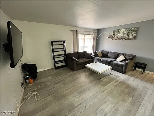 4961 River Glen Dr #28 Photo 1