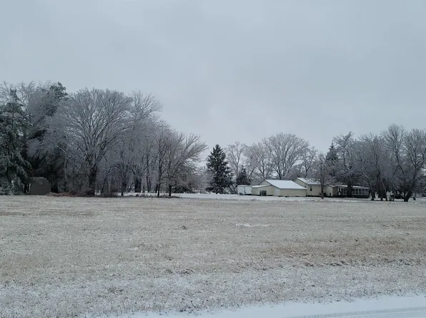 12th Ave SW, Oelwein, IA 50662