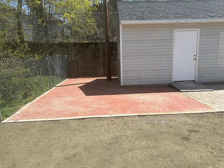 59 Sheffield Ave #B — Photo 29