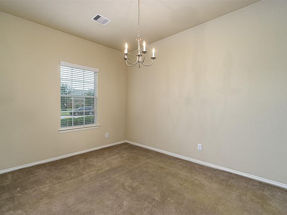 5th image of 817 Indigo Springs Ln