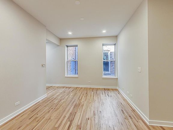 4th image of 2323 N Cambridge Ave #1