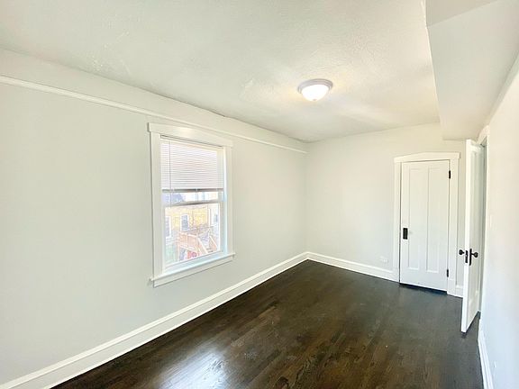 4th image of 900 N Monticello Ave #2R