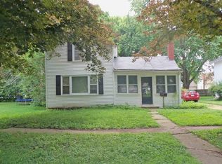 305 N 5th St, Oregon, IL 61061