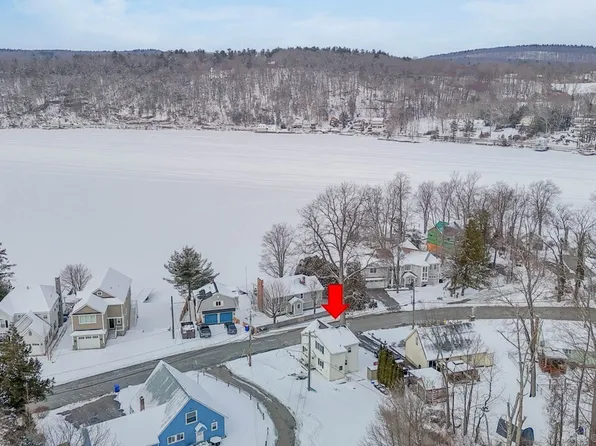 325 East Wakefield Boulevard, Winchester, CT 06098